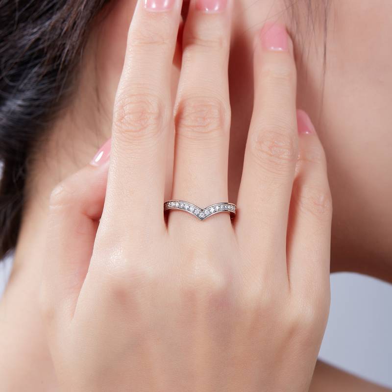 V-Row Ring Full Circle Guard S925 Silver Plated Platinum Moissanite 60 Points D-Grade